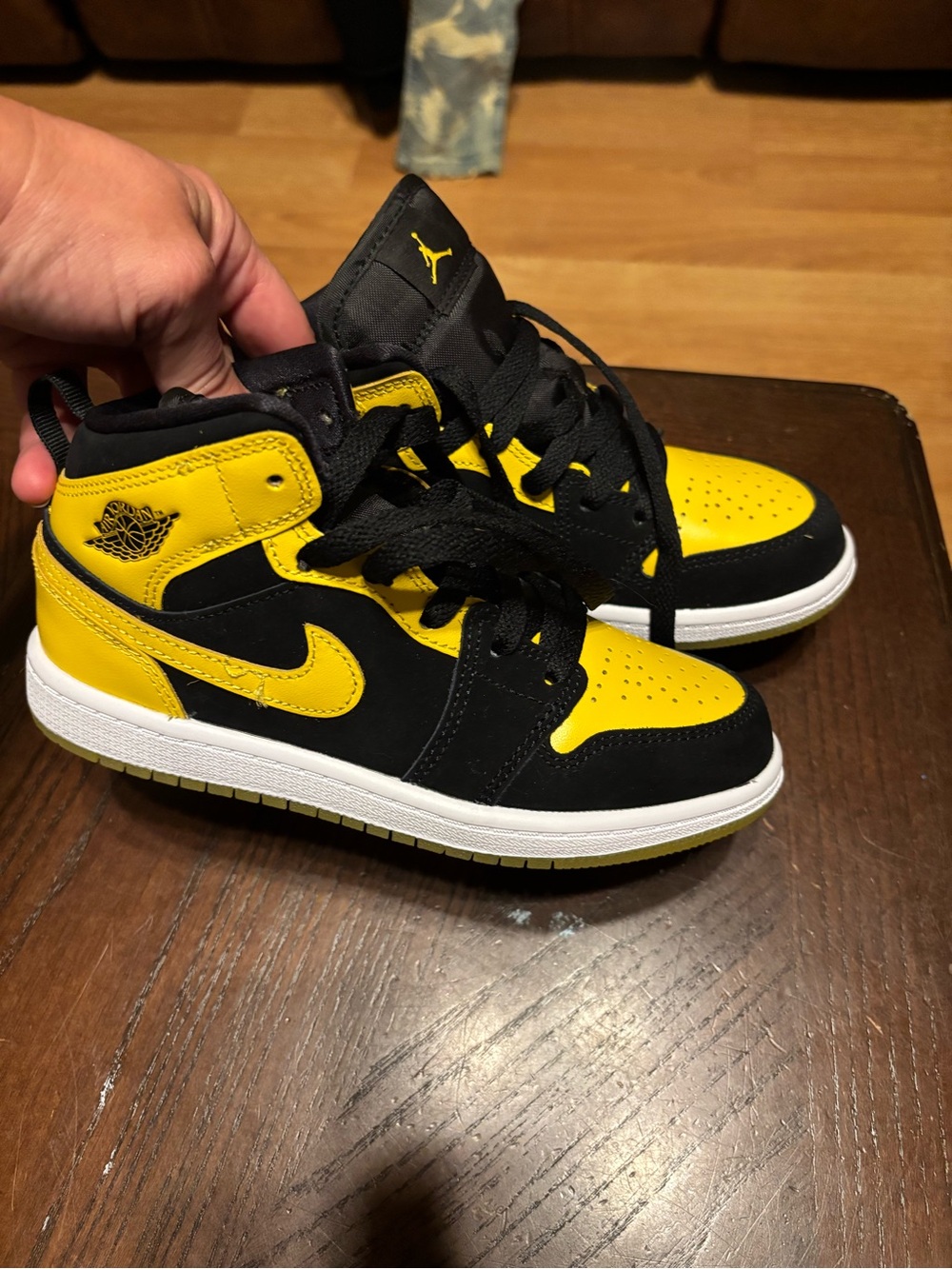Nike Air Jordan 1 Mid Black/Yellow Men's Sneakers